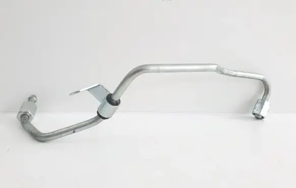 Toyota RAV 4 (XA50) Fuel injector supply line/pipe 