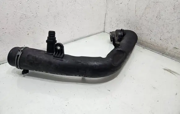 Volkswagen Golf Plus Intercooler hose/pipe 1K0129654AA