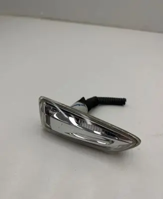 Opel Crossland X Front fender indicator light E1010137 171490 13712724