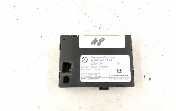 Mercedes-Benz A W169 Gateway control module 1695403945 A1695403945