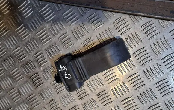 Audi A6 S6 C7 4G Front door check strap stopper 4G0837249A