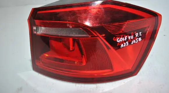 Volkswagen Golf VII Tailgate rear/tail lights