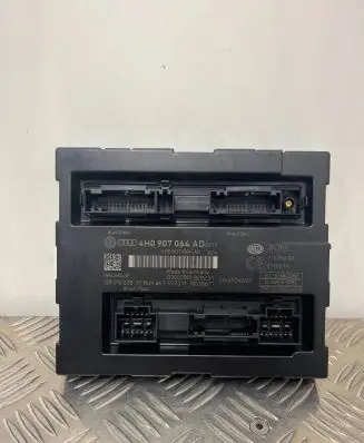 Audi A8 S8 D4 4H Comfort/convenience module 4H0907064AD 5DK01022831