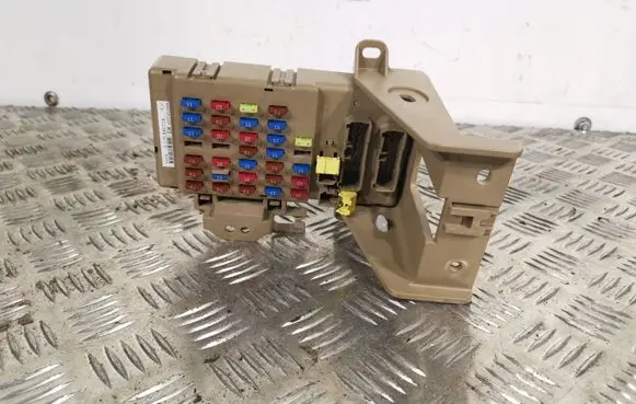 Subaru Forester SJ Fuse module 82201FJ100