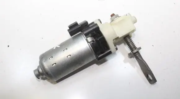 Lexus RX 330 - 350 - 400H Seat adjustment motor 8582033020