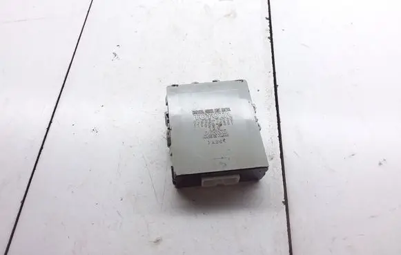 Toyota Hilux (AN10, AN20, AN30) Gearbox control unit/module 8953371030