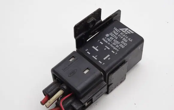Volkswagen Sharan Glow plug pre-heat relay 7M5919506