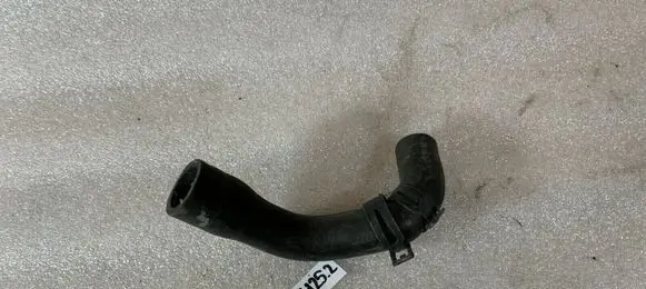 Mercedes-Benz C W203 Engine coolant pipe/hose A2038300796