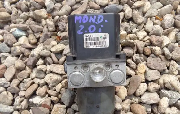 Ford Mondeo Mk III ABS Pump 0265222015