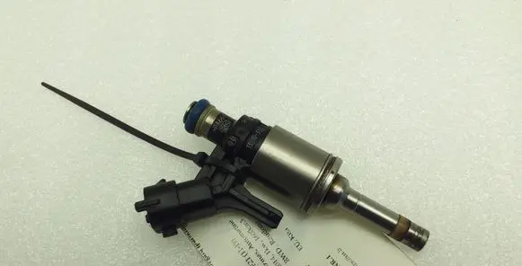 BMW 1 F20 F21 Fuel injector 7591623 0261500073