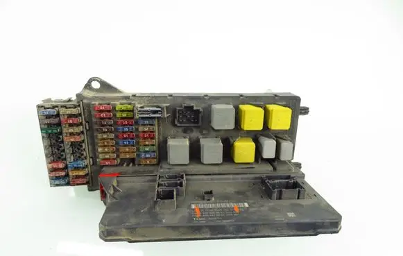 Mercedes-Benz Sprinter W906 Central body control module A9065453001