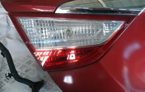 Hyundai Sonata Tailgate rear/tail lights