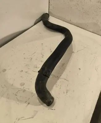 Volvo V70 Engine coolant pipe/hose 30636984