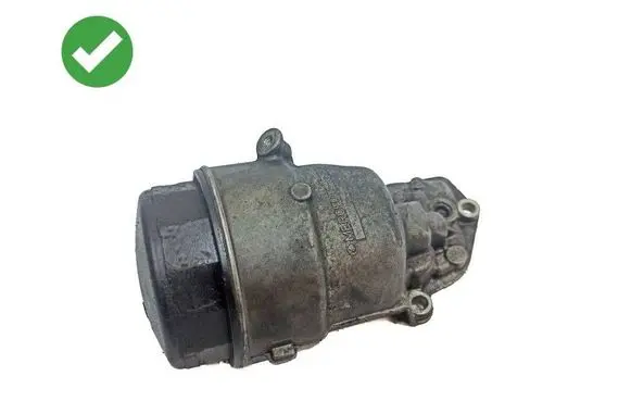 Mercedes-Benz CLS C219 Oil filter mounting bracket A6421840040 0533