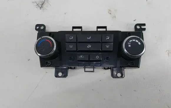 Chevrolet Cruze Climate control/heater control trim 3839278