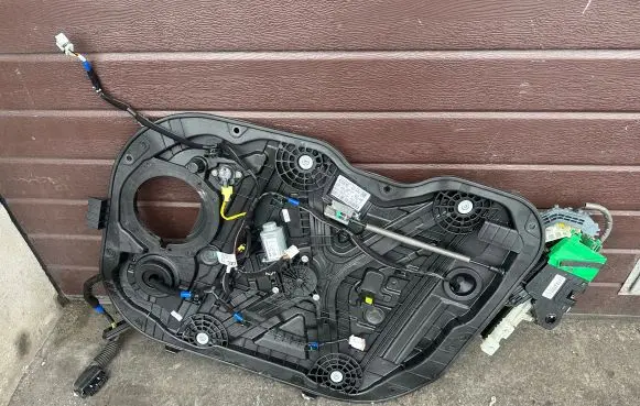 Hyundai i30 Front window lifting mechanism without motor 82480g4160