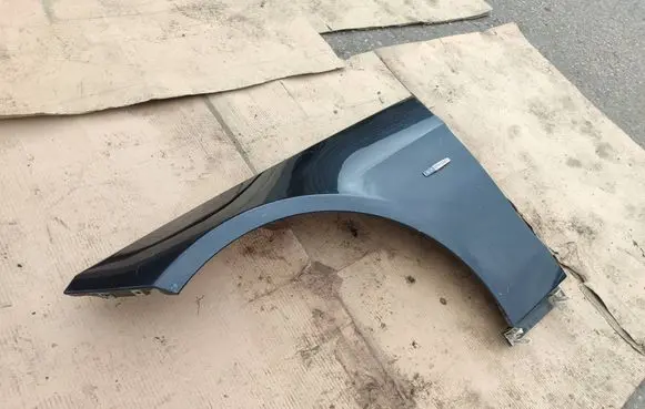 Mercedes-Benz E W212 Fender 