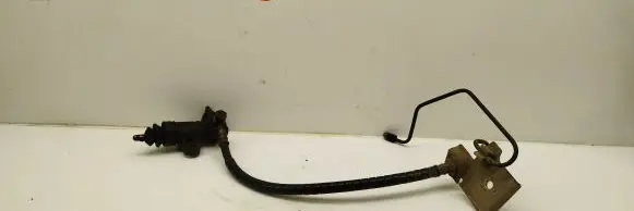 Subaru Forester SF Clutch slave cylinder 