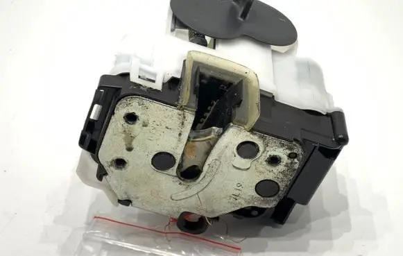 Fiat Doblo Rear door lock 519103570