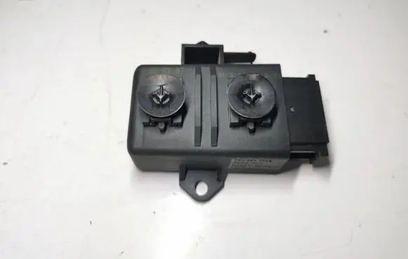 Volkswagen Transporter - Caravelle T5 Seat heating relay 1Z0959772B