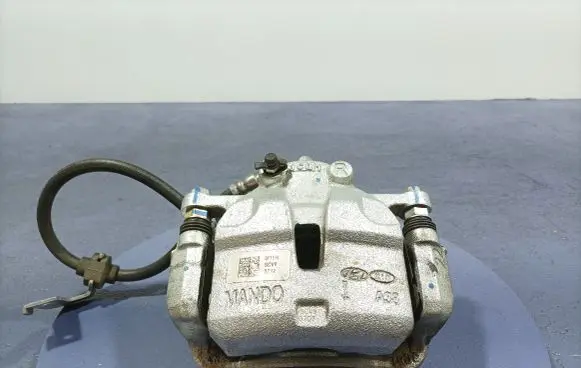 Hyundai i20 (PB PBT) Front brake caliper