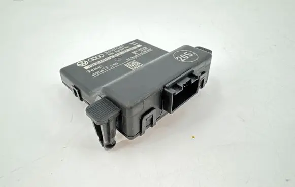 Skoda Octavia Mk2 (1Z) Gateway control module 1K0907951