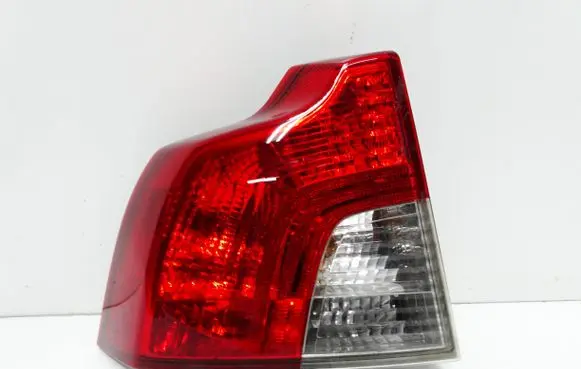 Volvo S40 Rear/tail lights 30744538 F1007S40SXGB 27170104