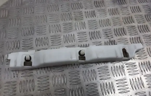 KIA Carens III Rear bumper mounting bracket 86614A4020