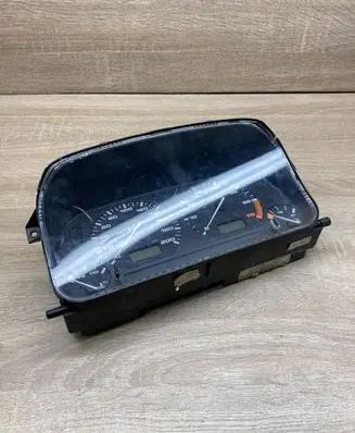 Volkswagen Polo III 6N 6N2 6NF Speedometer (instrument cluster) 88311235 87001323