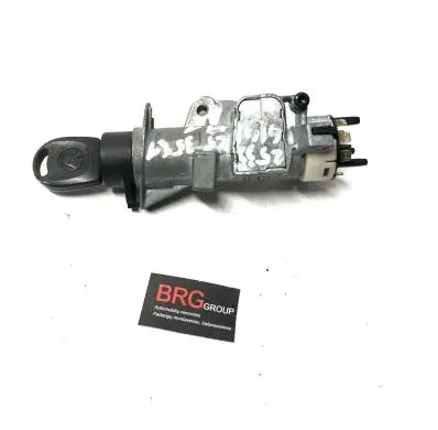 Volkswagen PASSAT B5 Ignition lock 4D0905851E 25356141