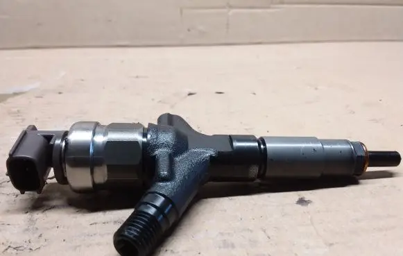 Subaru Legacy Fuel injector 00R1300260 07D50064