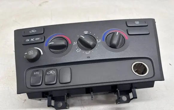 Volvo V70 Climate control unit 7923