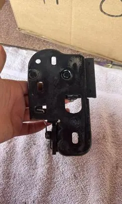 Volkswagen PASSAT B6 Engine bonnet/hood lock/latch loop/hook 3C0823480