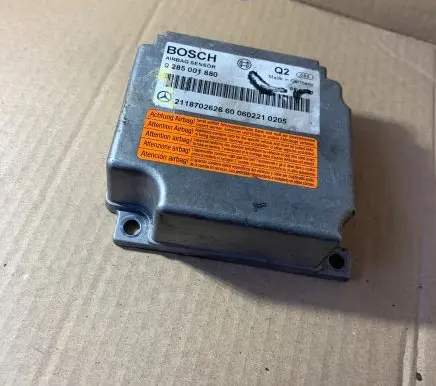 Mercedes-Benz E W211 Airbag control unit/module 2118702626 0285001880