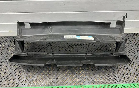 BMW 3 F30 F35 F31 Bottom radiator support slam panel 7401233 1837380875