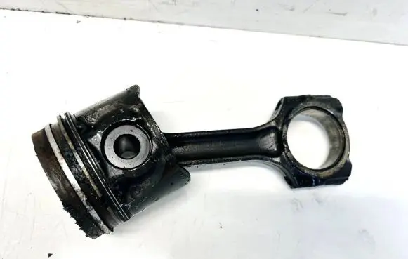 Citroen C5 Piston with connecting rod