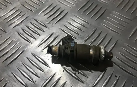 Honda Legend III KA9 Fuel injector kg20