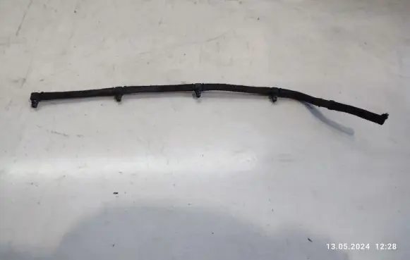 KIA Carens II Fuel return line/hose 