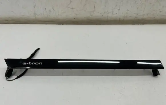 Audi Q8 e-tron Panel trim 4KL857186A