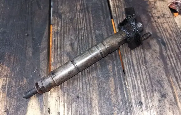 Mercedes-Benz E W212 Fuel injector 0445116026