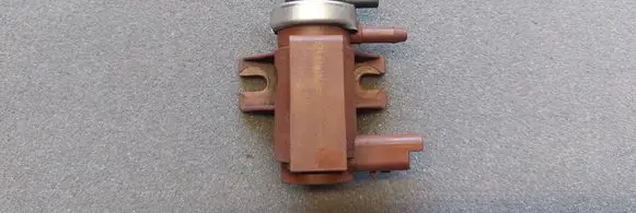 Volvo C30 Turbo solenoid valve 9652570180