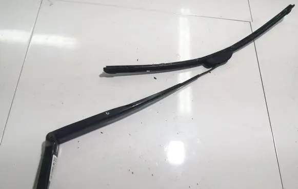 Mazda 6 Front wiper blade arm 