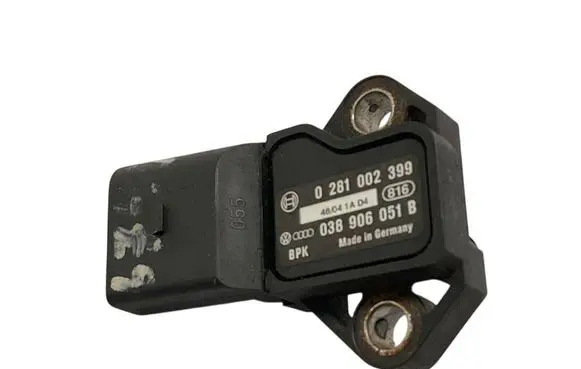 Volkswagen Golf V Air pressure sensor 0281002399 038906051B