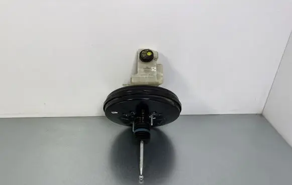 Volkswagen PASSAT B8 Brake booster 5Q1614105CG