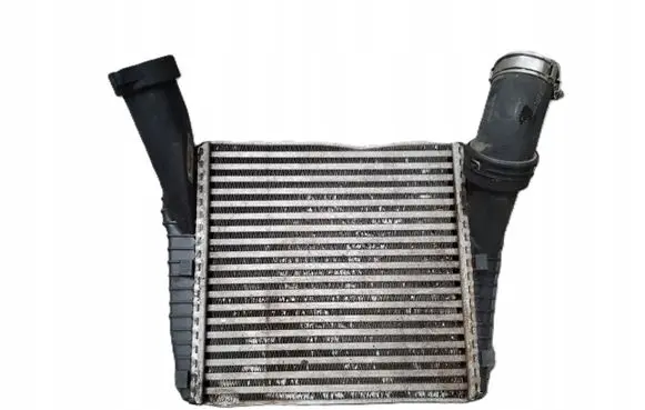 Audi Q7 4L Intercooler radiator 7L6145803G