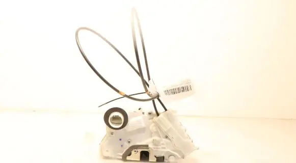 Toyota Yaris Front door lock