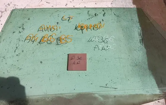 Audi A4 S4 B6 8E 8H Rear side window 43R00081