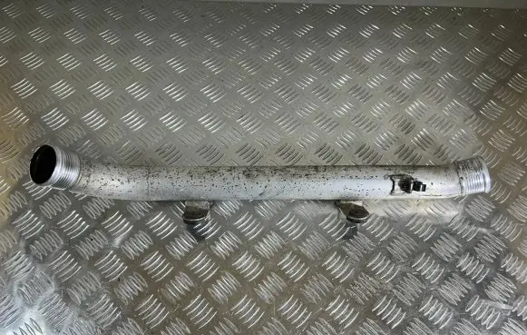 Audi Q7 4L Intercooler hose/pipe 7L6145795H