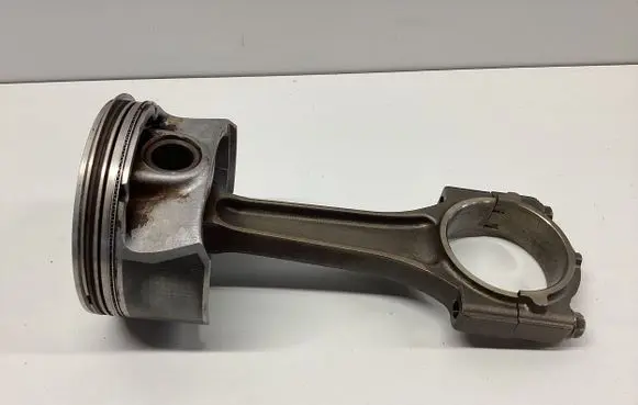 Dodge Challenger Piston with connecting rod