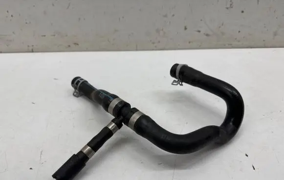 Ford Kuga III Engine coolant pipe/hose 318618523